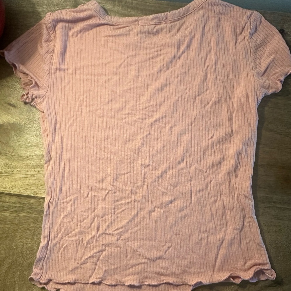 Xs t-shirt like a new no rips or stains